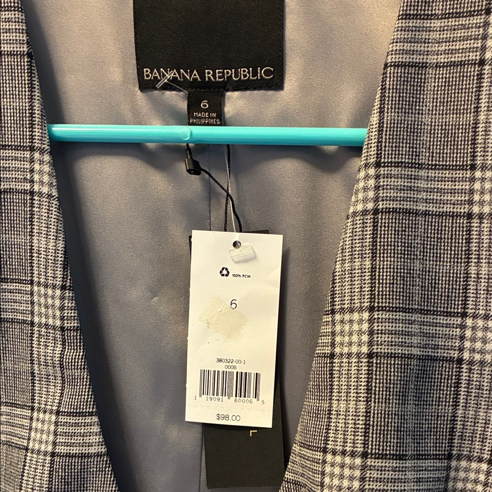 Banana Republic Black and White Checkered Vest p2p measurement 17in - Picture 2 of 3